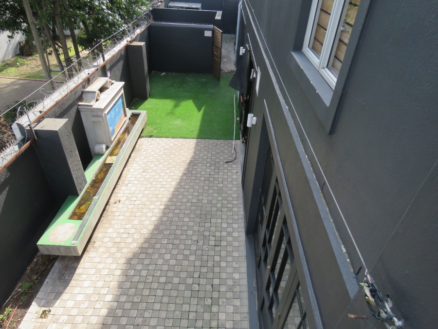 To Let commercial Property for Rent in Somerset West Western Cape